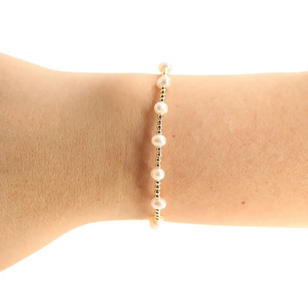 Lolo Pearl Bracelet in Gold by Beaded Blondes