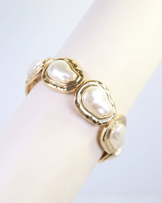 Arwen Baroque Pearl Stretch Bracelet by Caroline Hill