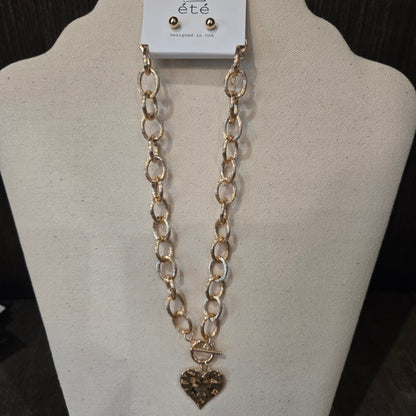 Chunky Chain w/ Heart Charm Necklace