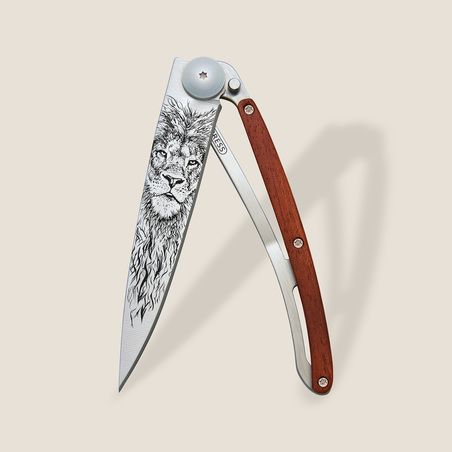 Lion, Coral Wood Knife 37g