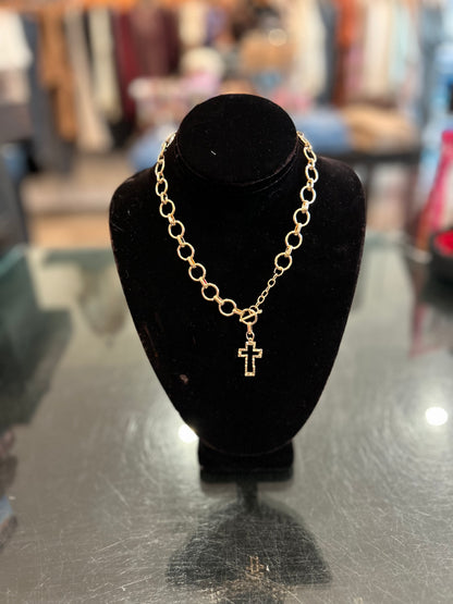 Faithful link cross necklace